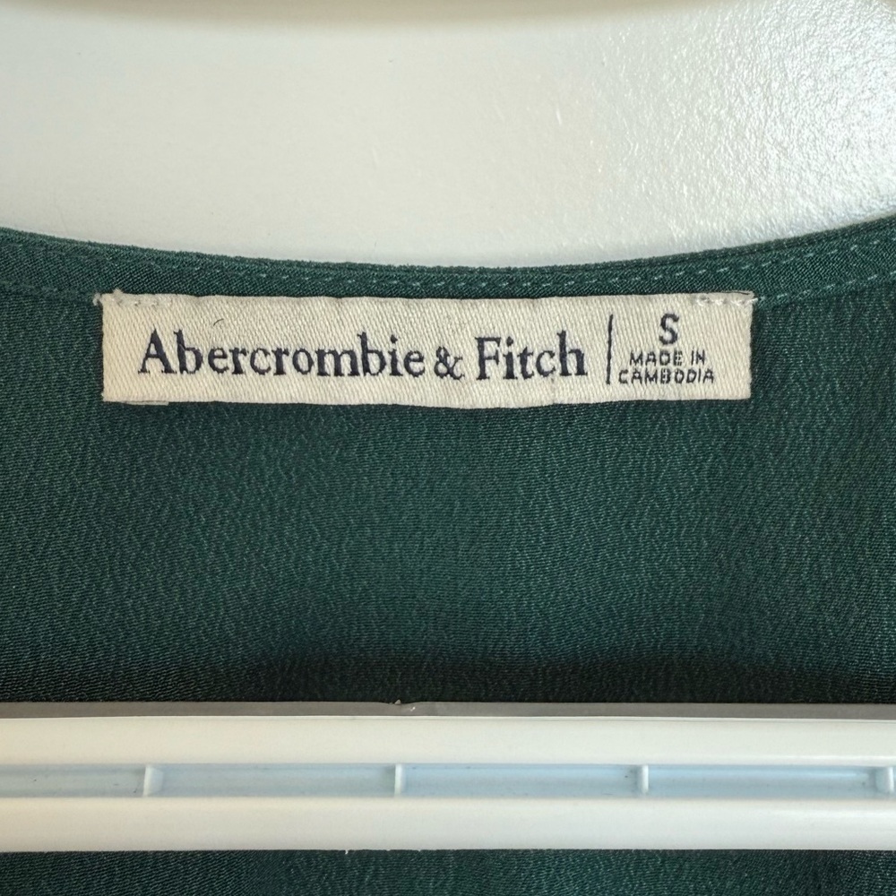 Abercrombie & Fitch Emerald Green Blouse Small - Picture 4 of 5